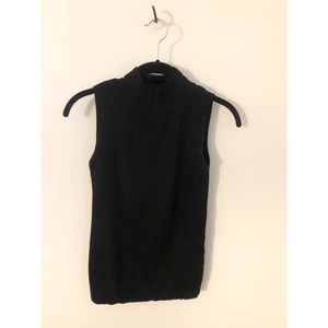 Back sleeveless turtleneck sweater